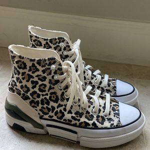 Women’s Animal Print Converse